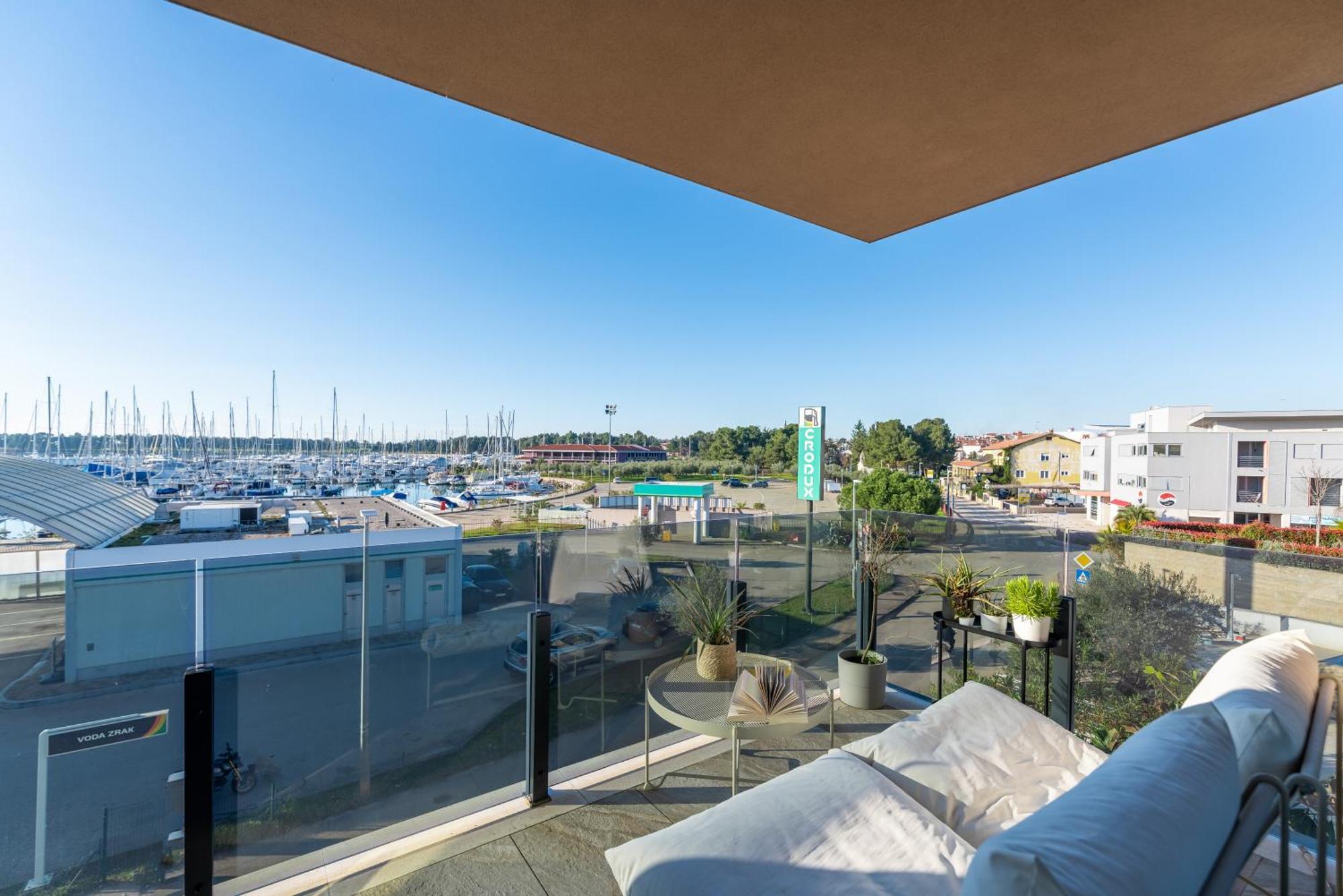 Apartments Mia Novigrad  Luaran gambar